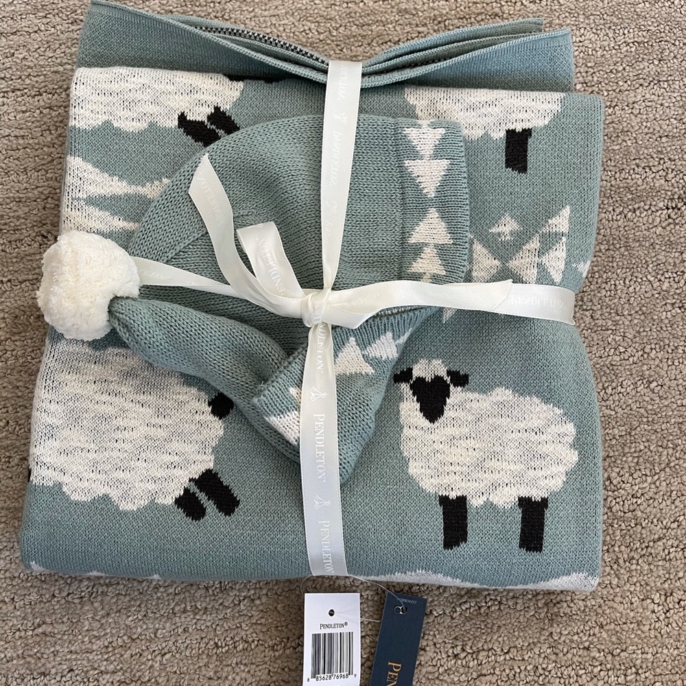 Pendleton Baby Blanket & Beanie
